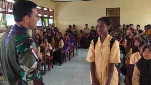 Satgas Pamtas Yonif 310/KK, Wawasan Kebangsaan, SMP N 1 Senggi, Papua, Pendidikan Karakter