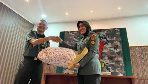 Dipindah Tugaskan Ke Pussen Arhanud, Serka Novi Kowad Herliyanti Berprestasi Sangat Baik Letkol Inf Hendra Mirza,Kodiklat TNI AD,Serka Kowad Novi Herliyanti,Pussenarhanud